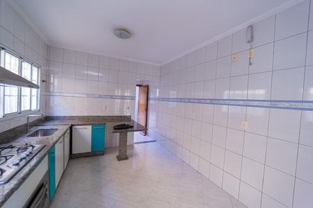 Casa à venda com 225m², 3 quartos e 6 vagas Casa à venda com 225m², 3 quartos e 6 vagasCozinha