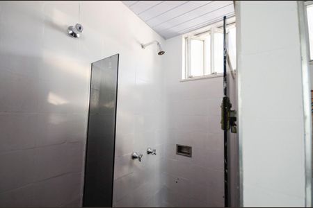 Apartamento à venda com 100m², 2 quartos e 2 vagasBanheiro da Suíte