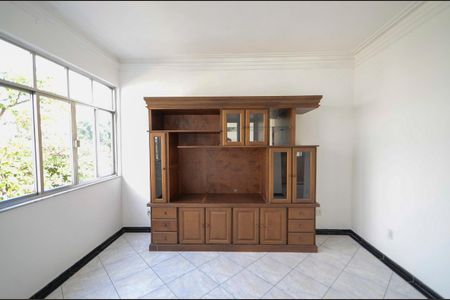 Apartamento à venda com 100m², 2 quartos e 2 vagasSala