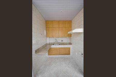 Apartamento à venda com 100m², 2 quartos e 2 vagasCozinha