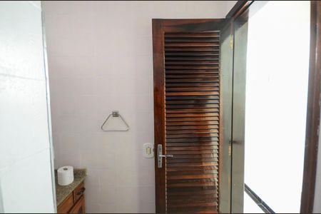 Apartamento à venda com 100m², 2 quartos e 2 vagasBanheiro da Suíte