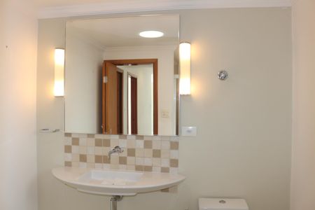 Apartamento à venda com 76m², 2 quartos e 1 vagaBanheiro Social