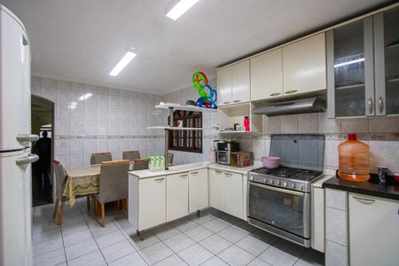 Casa à venda com 252m², 3 quartos e 2 vagas Casa à venda com 252m², 3 quartos e 2 vagasCozinha