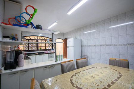 Casa à venda com 252m², 3 quartos e 2 vagas Casa à venda com 252m², 3 quartos e 2 vagasCozinha