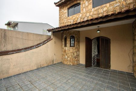 Casa à venda com 252m², 3 quartos e 2 vagas Casa à venda com 252m², 3 quartos e 2 vagasVaranda Suíte