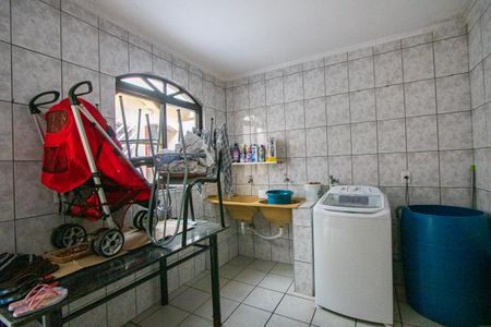 Casa à venda com 252m², 3 quartos e 2 vagas Casa à venda com 252m², 3 quartos e 2 vagasÁrea de serviço