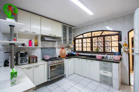 Casa à venda com 252m², 3 quartos e 2 vagas Casa à venda com 252m², 3 quartos e 2 vagasCozinha