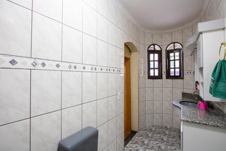 Casa à venda com 252m², 3 quartos e 2 vagas Casa à venda com 252m², 3 quartos e 2 vagasBanheiro Suíte