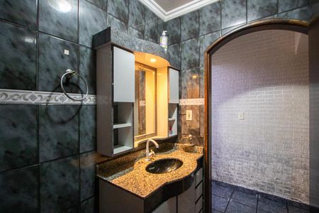 Casa à venda com 252m², 3 quartos e 2 vagas Casa à venda com 252m², 3 quartos e 2 vagasLavabo