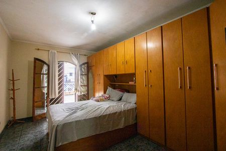 Casa à venda com 252m², 3 quartos e 2 vagas Casa à venda com 252m², 3 quartos e 2 vagas Suíte