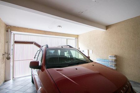 Casa à venda com 252m², 3 quartos e 2 vagas Casa à venda com 252m², 3 quartos e 2 vagasGaragem