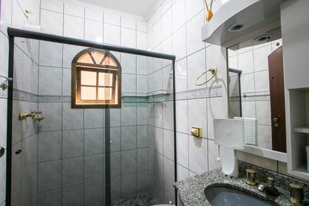 Casa à venda com 252m², 3 quartos e 2 vagas Casa à venda com 252m², 3 quartos e 2 vagasBanheiro social