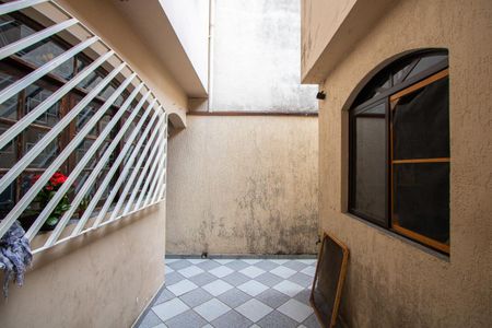 Casa à venda com 252m², 3 quartos e 2 vagas Casa à venda com 252m², 3 quartos e 2 vagasCorredor