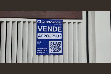 Casa à venda com 252m², 3 quartos e 2 vagas Casa à venda com 252m², 3 quartos e 2 vagasPlaca