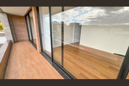 Casa à venda com 874m², 3 quartos e 6 vagasÁrea comum