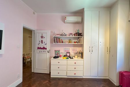 Apartamento à venda com 190m², 4 quartos e 1 vagaQuarto 02