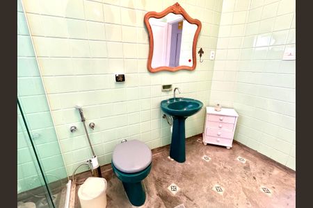 Apartamento para alugar com 138m², 3 quartos e sem vaga Apartamento para alugar com 138m², 3 quartos e sem vagaBanheiro