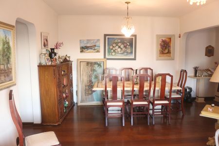 Apartamento à venda com 127m², 2 quartos e 1 vagaSala