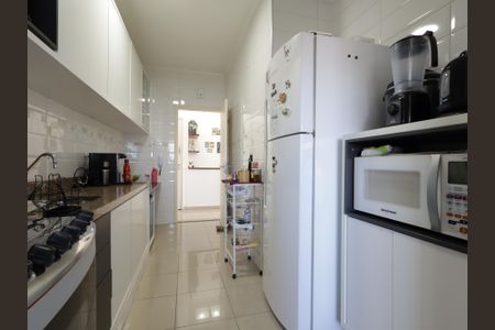Apartamento à venda com 70m², 2 quartos e 2 vagasCozinha