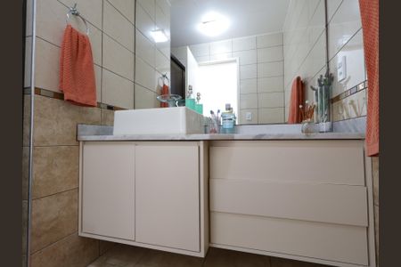 Apartamento à venda com 70m², 2 quartos e 2 vagasBanheiro
