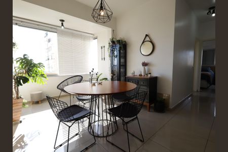 Apartamento à venda com 70m², 2 quartos e 2 vagasSala