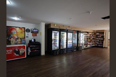 Apartamento à venda com 70m², 2 quartos e 2 vagasMini Mercado