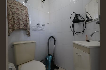 Apartamento à venda com 70m², 2 quartos e 2 vagasBanheiro de serviço