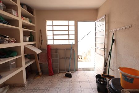 Casa à venda com 240m², 2 quartos e sem vagaÁrea de Serviço