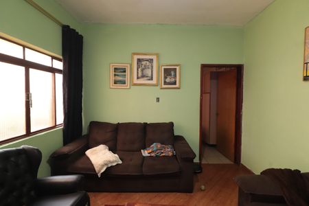 Casa à venda com 240m², 2 quartos e sem vagaSala