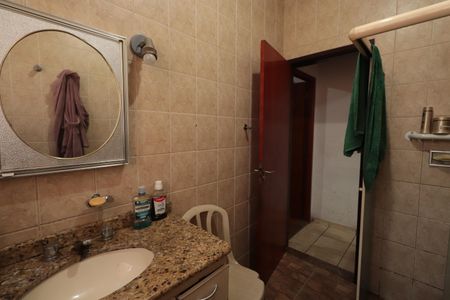 Casa à venda com 240m², 2 quartos e sem vagaBanheiro