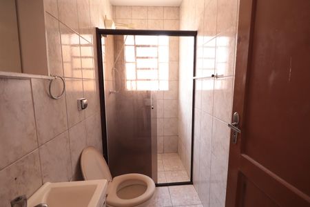 Casa à venda com 240m², 2 quartos e sem vagaEdícula - Banheiro