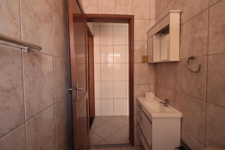 Casa à venda com 240m², 2 quartos e sem vagaEdícula - Banheiro