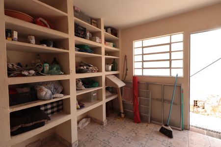 Casa à venda com 240m², 2 quartos e sem vagaÁrea de Serviço