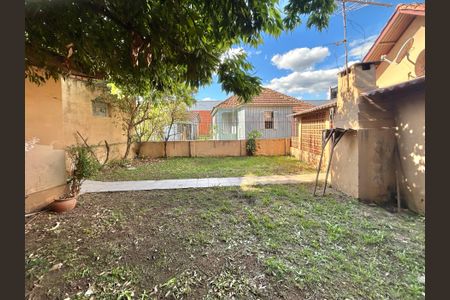 Casa à venda com 60m², 2 quartos e 1 vagaPátio