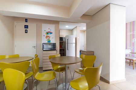 Apartamento à venda com 47m², 2 quartos e 1 vaga Apartamento à venda com 47m², 2 quartos e 1 vagaÁrea comum - Salão de festas 2