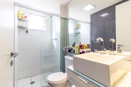 Apartamento à venda com 47m², 2 quartos e 1 vaga Apartamento à venda com 47m², 2 quartos e 1 vagaBanheiro