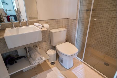 Apartamento à venda com 123m², 2 quartos e 3 vagas Apartamento à venda com 123m², 2 quartos e 3 vagasBanheiro 2