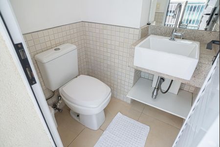 Apartamento à venda com 123m², 2 quartos e 3 vagas Apartamento à venda com 123m², 2 quartos e 3 vagasLavabo do Espaço Gourmet