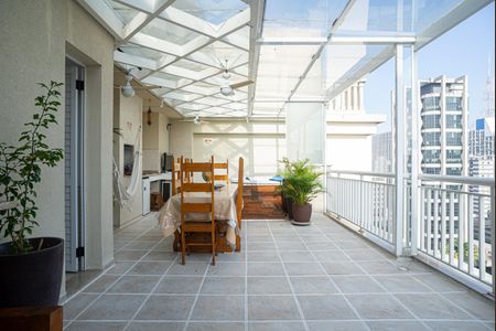 Apartamento à venda com 123m², 2 quartos e 3 vagas Apartamento à venda com 123m², 2 quartos e 3 vagasEspaço Gourmet