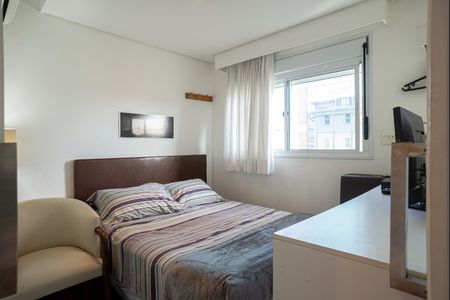 Apartamento à venda com 123m², 2 quartos e 3 vagas Apartamento à venda com 123m², 2 quartos e 3 vagasQuarto