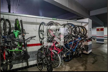 Apartamento à venda com 75m², 3 quartos e 2 vagas Apartamento à venda com 75m², 3 quartos e 2 vagasBicicletário