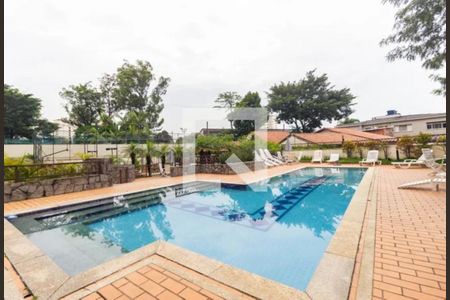 Apartamento à venda com 75m², 3 quartos e 2 vagas Apartamento à venda com 75m², 3 quartos e 2 vagasÁrea comum - Piscina
