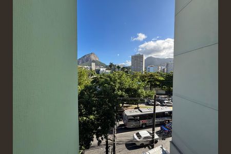 Apartamento à venda com 32m², 1 quarto e sem vaga Apartamento à venda com 32m², 1 quarto e sem vagaSala - vista