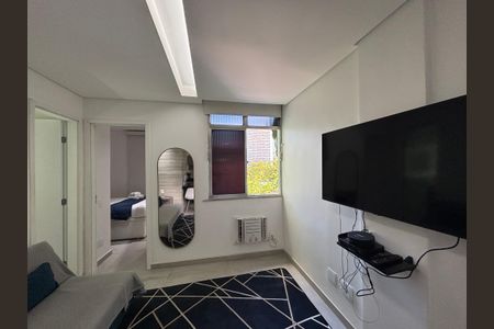 Apartamento à venda com 32m², 1 quarto e sem vaga Apartamento à venda com 32m², 1 quarto e sem vagaSala