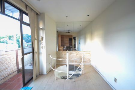 Apartamento à venda com 103m², 3 quartos e 2 vagas Apartamento à venda com 103m², 3 quartos e 2 vagasTerraço