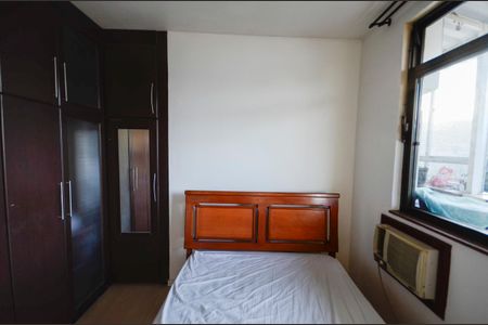 Apartamento à venda com 103m², 3 quartos e 2 vagas Apartamento à venda com 103m², 3 quartos e 2 vagasSuíte