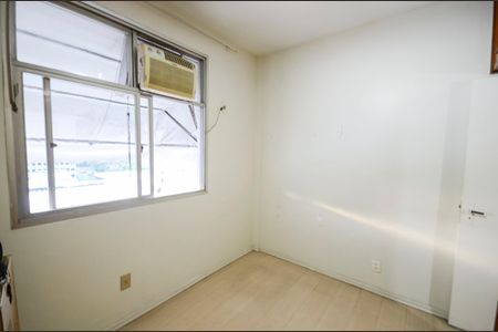 Apartamento à venda com 103m², 3 quartos e 2 vagas Apartamento à venda com 103m², 3 quartos e 2 vagasQuarto 2