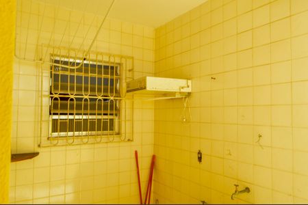 Casa de condomínio para alugar com 243m², 2 quartos e 2 vagas Casa de condomínio para alugar com 243m², 2 quartos e 2 vagasÁrea de Serviço