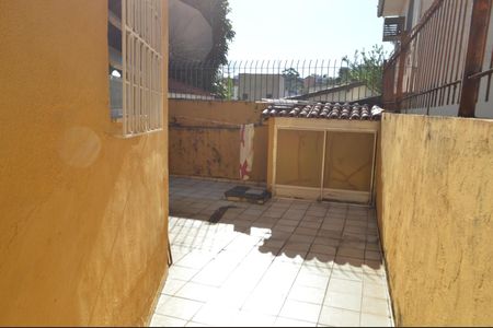 Casa de condomínio para alugar com 243m², 2 quartos e 2 vagas Casa de condomínio para alugar com 243m², 2 quartos e 2 vagasQuintal