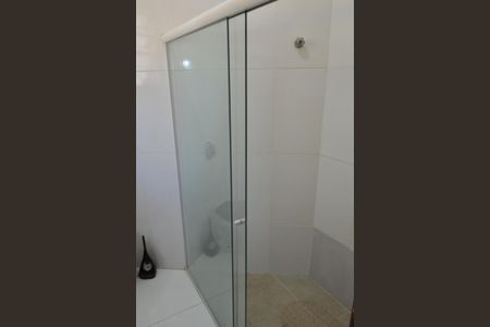 Casa de condomínio para alugar com 243m², 2 quartos e 2 vagas Casa de condomínio para alugar com 243m², 2 quartos e 2 vagasBanheiro da Suíte